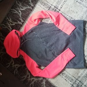 Nike therma fit hoodie